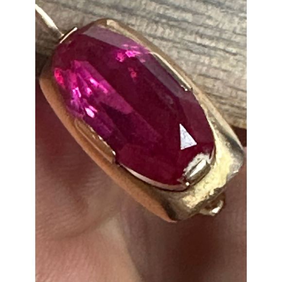 Large Ruby 14k gold vintage estate earrings #318 - Picture 11 of 16